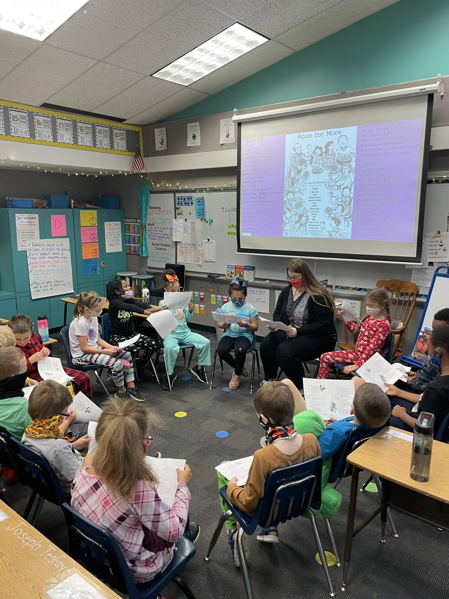 Mrs_Stallbaumer's tweet photo. Running through our readers theater play! 😍 #actorsintraining https://t.co/0ziUR74GnJ