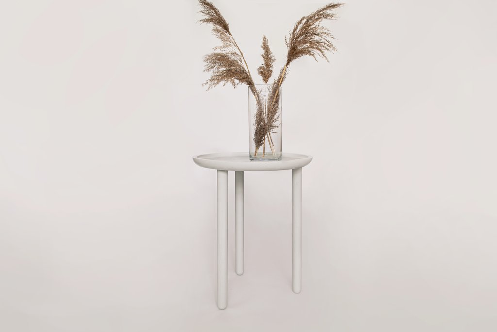 coilanddrift's tweet photo. REN table in ivory lacquer⁠
⁠ https://t.co/edDrjWCtCN