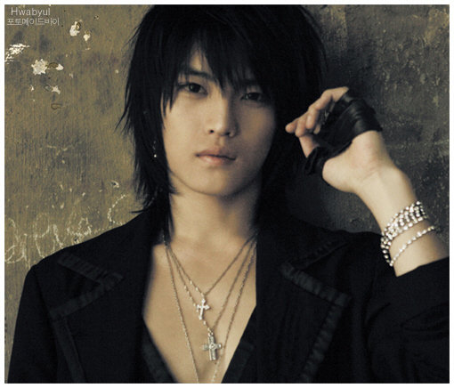 Dakitriseasme_'s tweet photo. ขอแนะนำให้ทุกคนรู้จัก #รักแรกลีซูมาน คิมแจจุงแห่งดงบังชินกิ (ปัจจุบันออกค่ายแยกมาเป็น jyj) รูปที่มีทุกร้านเสริมสวย เหมือนออกมาจากเกมแค่ไหนให้ลองเปิด final fantasy 15 เทียบเอา ฟ้องค่ายทีเดียวตึกชมพูใจเจ่บเป็นเงาแค้นไม่ให้ออกทีวีจนทุกวันนี้ https://t.co/51rt4zbMoi