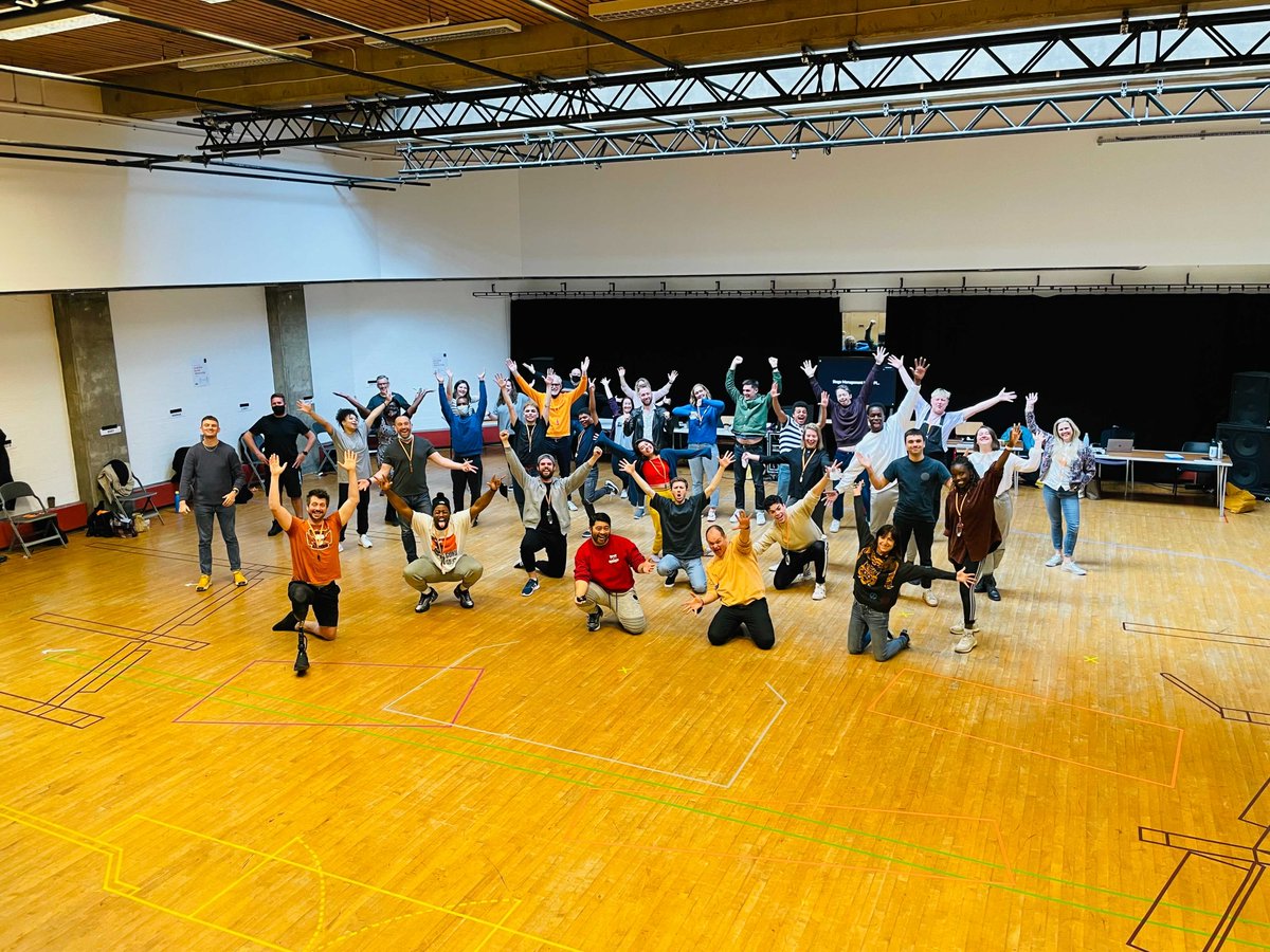 We’re off to a flying start!
First day of rehearsals for #WendyandPeterPan ✔️
Now that we’ve welcomed the wonderful cast and crew of our fabulous festive adventure to #Leeds, it’s second star on the right and straight on until Christmas.
Book now >> bit.ly/3DpQKMX