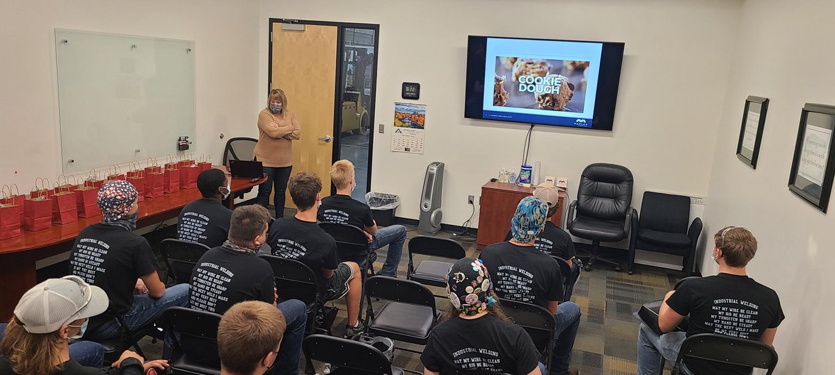 NCCRocks's tweet photo. For Manufacturing Day on Friday, NCC Industrial Welding students, visited @MarlenIntl for a tour! #NCCRocks #MFGDay21 https://t.co/KLdqTPPrL5