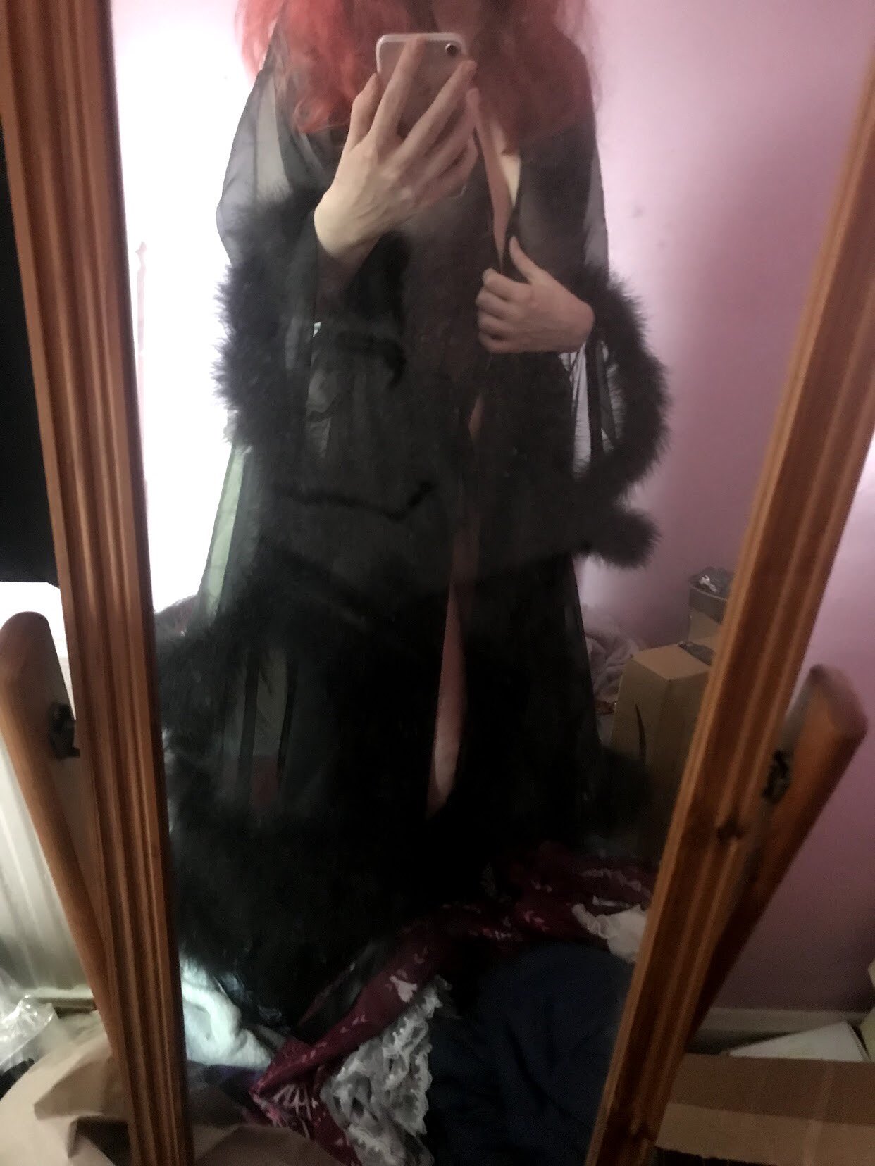 If you’re scrolling past this, post a mirror selfie https://t.co/o29uswVsLr