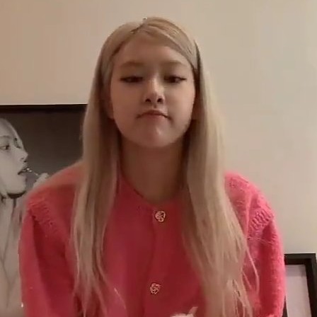 rshourly's tweet photo. #로제 #ROSÉ https://t.co/WjKgi6DAgt