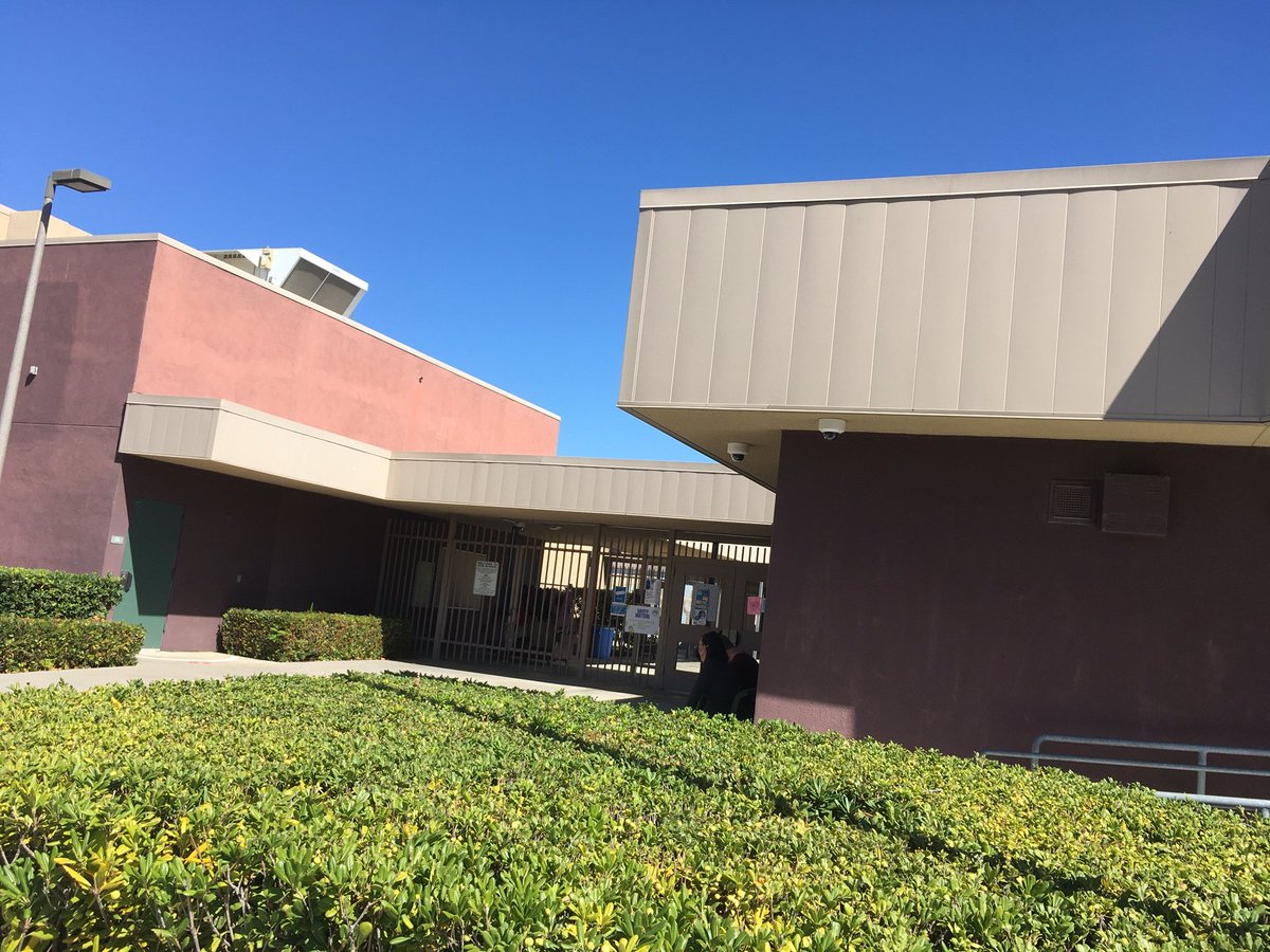 Oh "Deer", What is the same but different? Based on routine by <a href="/LooneyMath/">Sue Looney - Educational Consultant</a>  Love how this addresses common misconceptions and has students look critically at a concept. Where in <a href="/PowayUnified/">Poway Unified</a> are we? #mathwalk #sandiegomath #sidewalkmath bit.ly/mathwalks2021