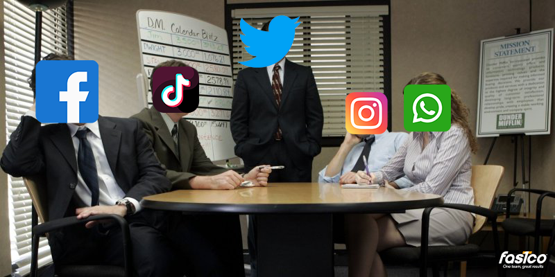 fastco_group's tweet photo. Cuando se caen las principales #RedesSociales y tenemos que volver a comunicarnos en medios tradicionales. Por eso la #Televenta nunca pasará de moda. #FastcoteInforma #WhatsApp #Instagram #Facebook #TikTok #Twitter https://t.co/z9uphnljJ1
