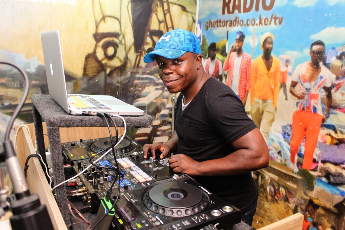 Doba non-stop! Roots &amp; culture zibambe na <a href="/CharraDeejay/">Deejay Charra</a> on #JAHMROCKDOBA 

#FoundationMonday Live!