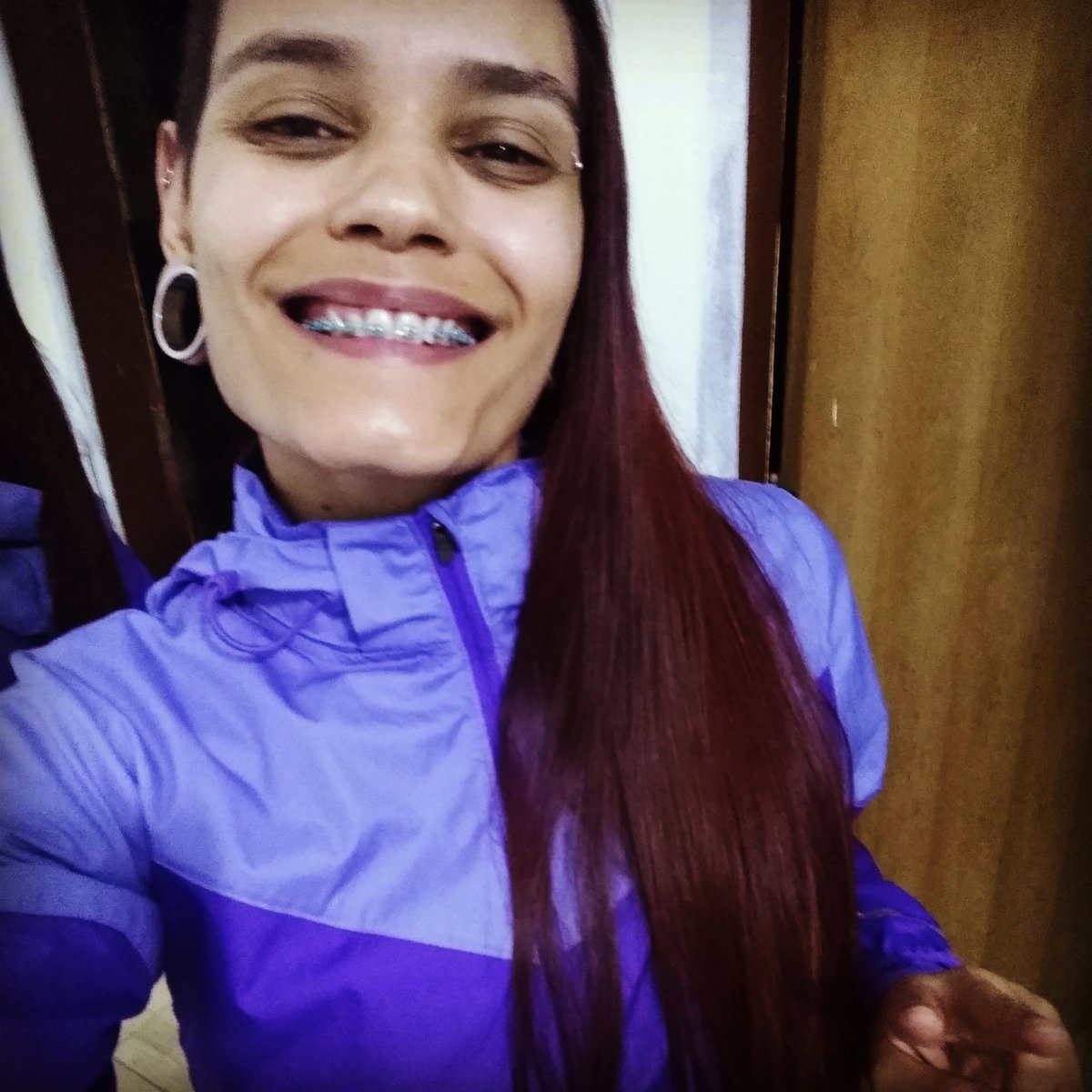 binnascalliott's tweet photo. Pelo menos minha brusa favorita combinou com os dentes https://t.co/n2eYc2x9ar