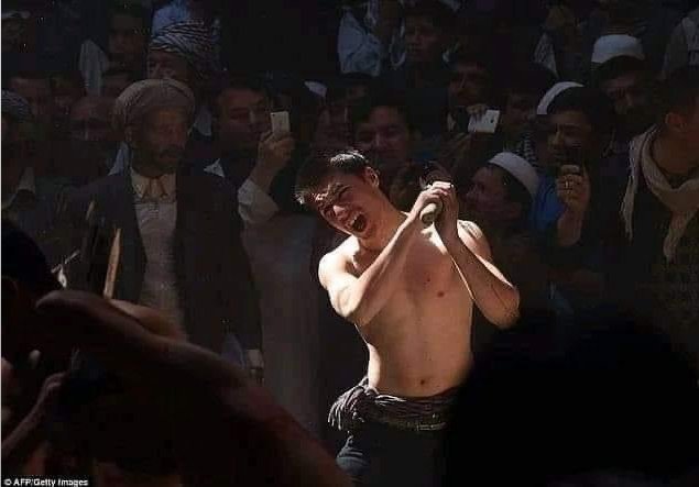 hakk’ın âbid kulları çok­tur, fakat zâlim elinden mazlûmları kurtaran kulları azdır!