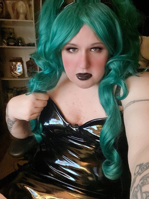 ❌Hey ginny here❌       👻WELCOME TO MY PAGE🎃           If you like to be me any thing off my wishlist