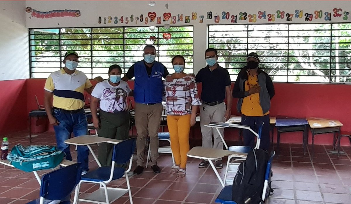 Orlando86831729's tweet photo. Después de casi dos años, regresamos de nuevo a la presencialidad en el marco de la ruta de acompañamiento Ciclo III del @PTA_Colombia. #PTATransforma #PTAMagdalena en la IED Externado Mixto del municipio de San Sebastián de Buenavista-Sede El Recreo https://t.co/p38M2NX4ZD