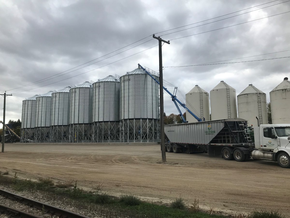 LinearGrainInc's tweet image. News bins #brocksolid unloaded the first load Sep 24.  Ready for to handle your #harvest21 @ValleyAgroServ
