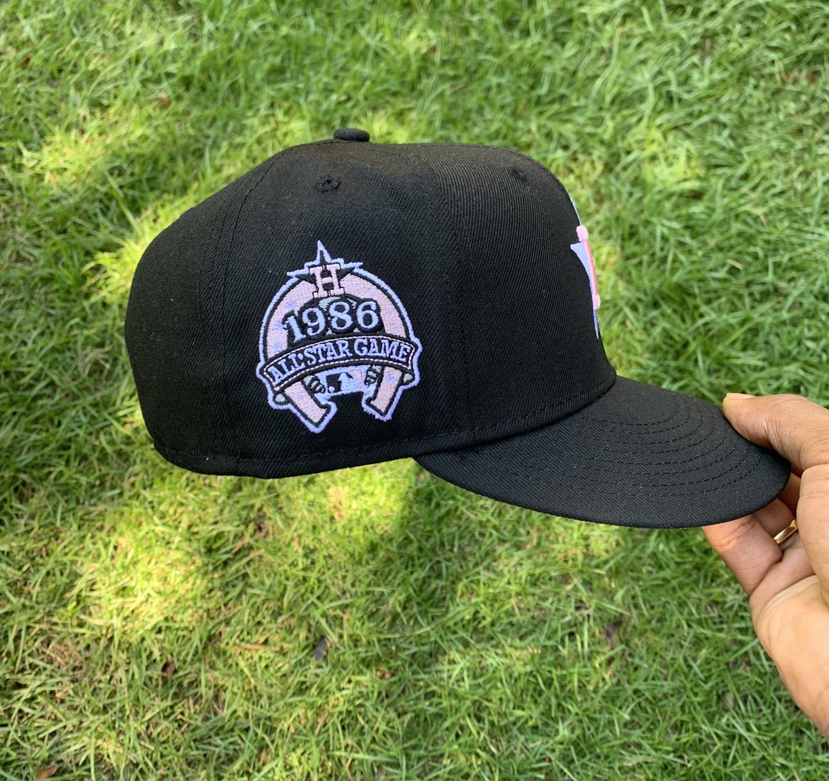 FAIRGROUNDVANTE's tweet photo. 1986 All-Star Game Houston Astros Fitted #PinkBottom #NewEra #FittedCollector #ForTheH #MLB https://t.co/FCAYeM6zjp