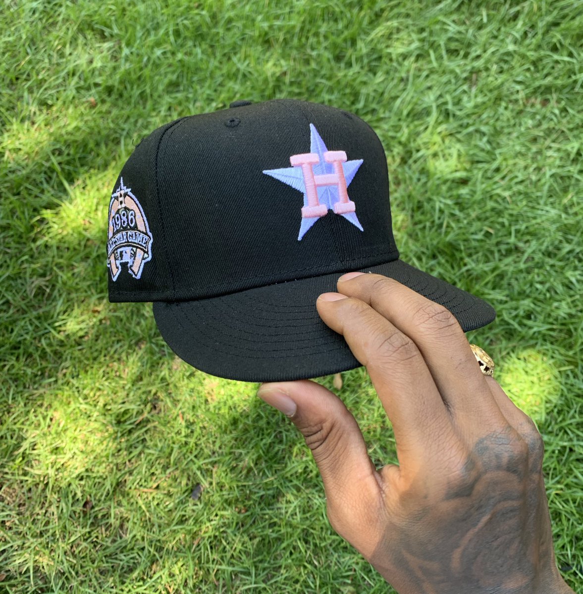FAIRGROUNDVANTE's tweet photo. 1986 All-Star Game Houston Astros Fitted #PinkBottom #NewEra #FittedCollector #ForTheH #MLB https://t.co/FCAYeM6zjp