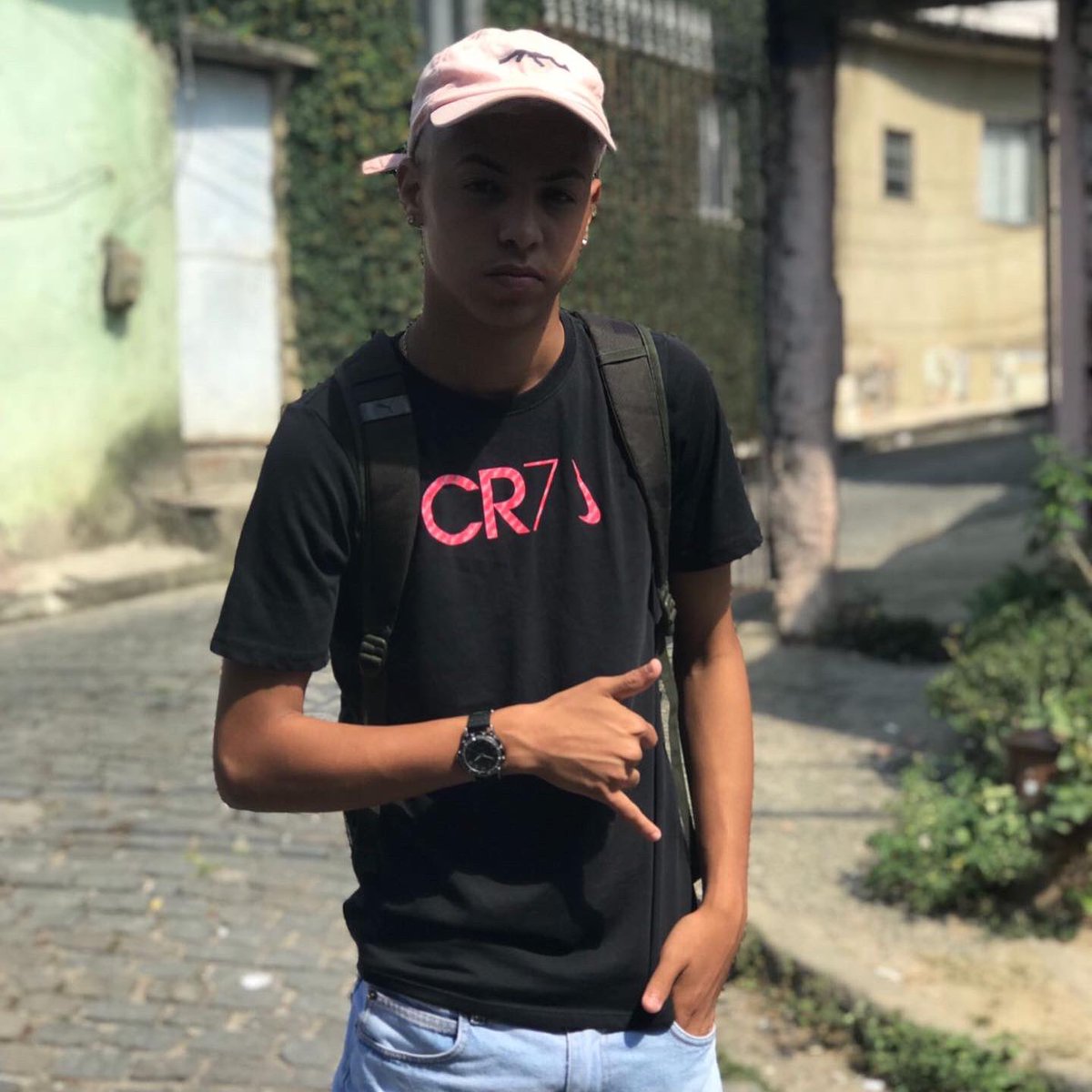 dg_junior06's tweet photo. lindo e ousado 👋🕊 https://t.co/NbNH6HJZAP