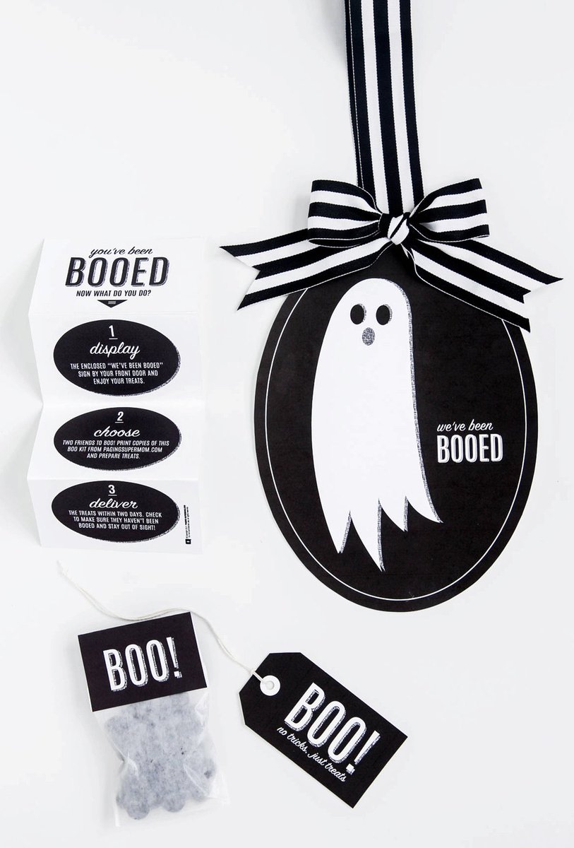Let the neighborhood #BOOing begin! pagingsupermom.com/youve-been-boo… #funmom #halloweenfun #halloweentraditions