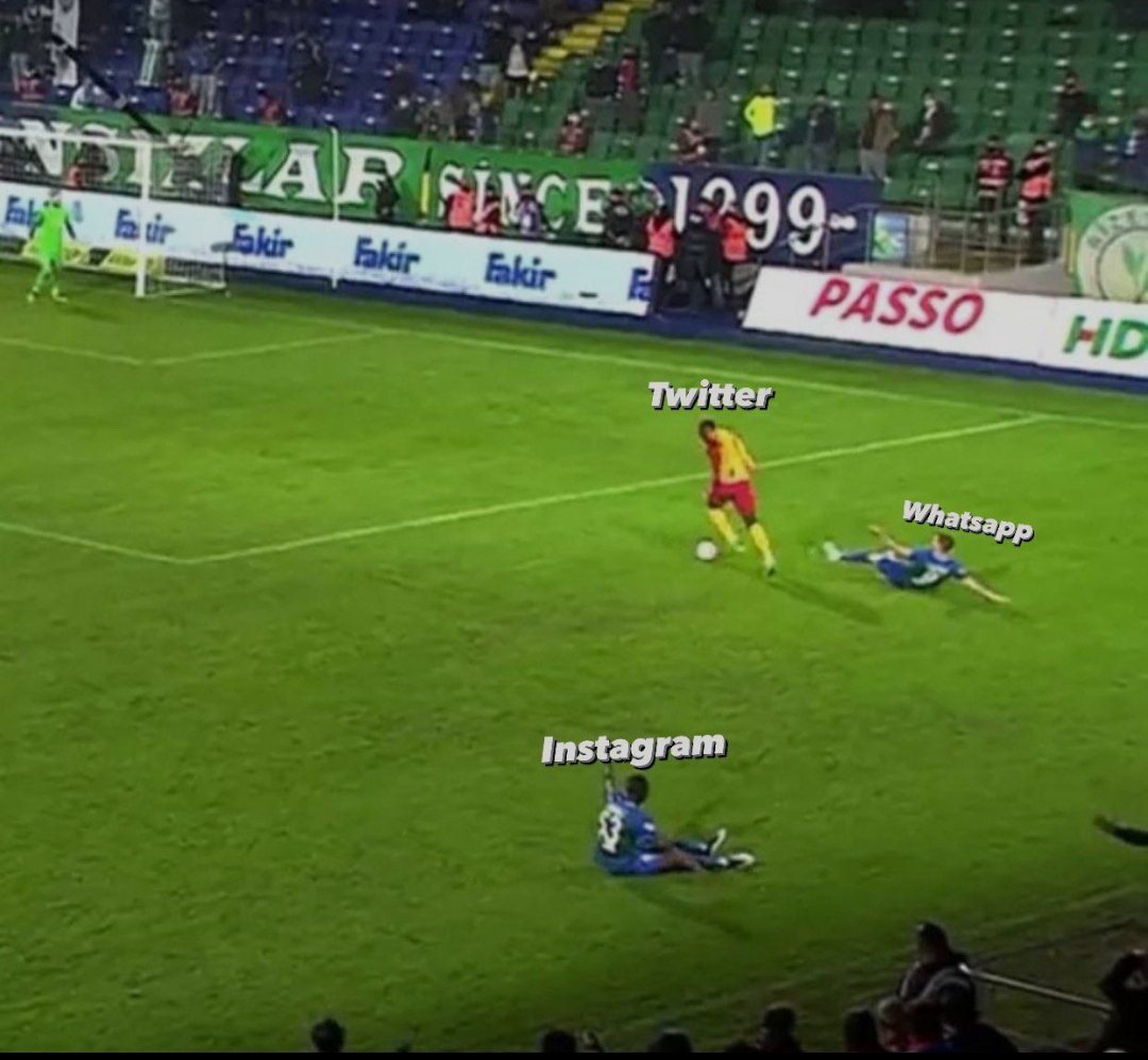 En güzel özet ; 

#WhatsApp #AlayınızaGalatasaray