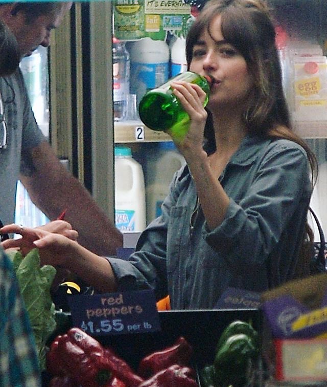 Happy birthday dakota johnson. please let me be your woman    