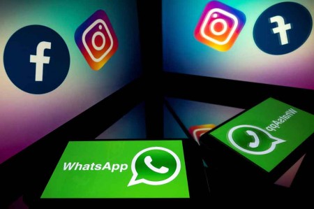 medcom_id's tweet photo. Facebook, Instagram, dan WhatsApp Down https://t.co/vwELwUqBy2 https://t.co/LdyFEHZz8n