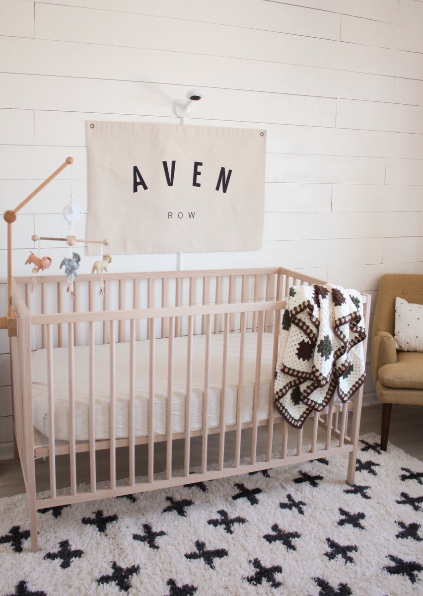 LovelyFringe's tweet photo. Aven’s nursery is done #babynursery #decor https://t.co/GsxuQFdBFP