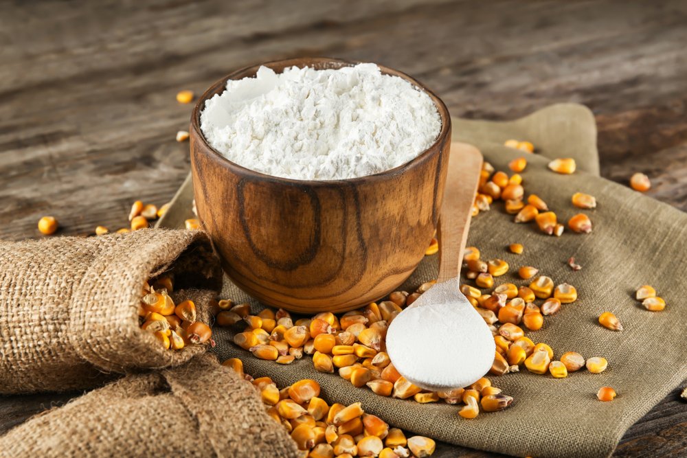 Kiwilimon_LAT's tweet photo. Aunque parezca difícil de creer, la #maicena es el ingrediente perfecto para limpiar tu cocina, alfombras, cubiertos, manchas y hasta los muñecos de peluche 🧹🧽
Da clic para leer más 👉 https://t.co/1JGJpDNlzX https://t.co/kvH3maV1bp