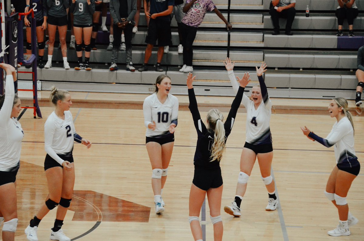 HOME GAME TOMORROW AT 6PM!!Bring your Hawaiian gear and come cheer your huskies on as they take on chap!