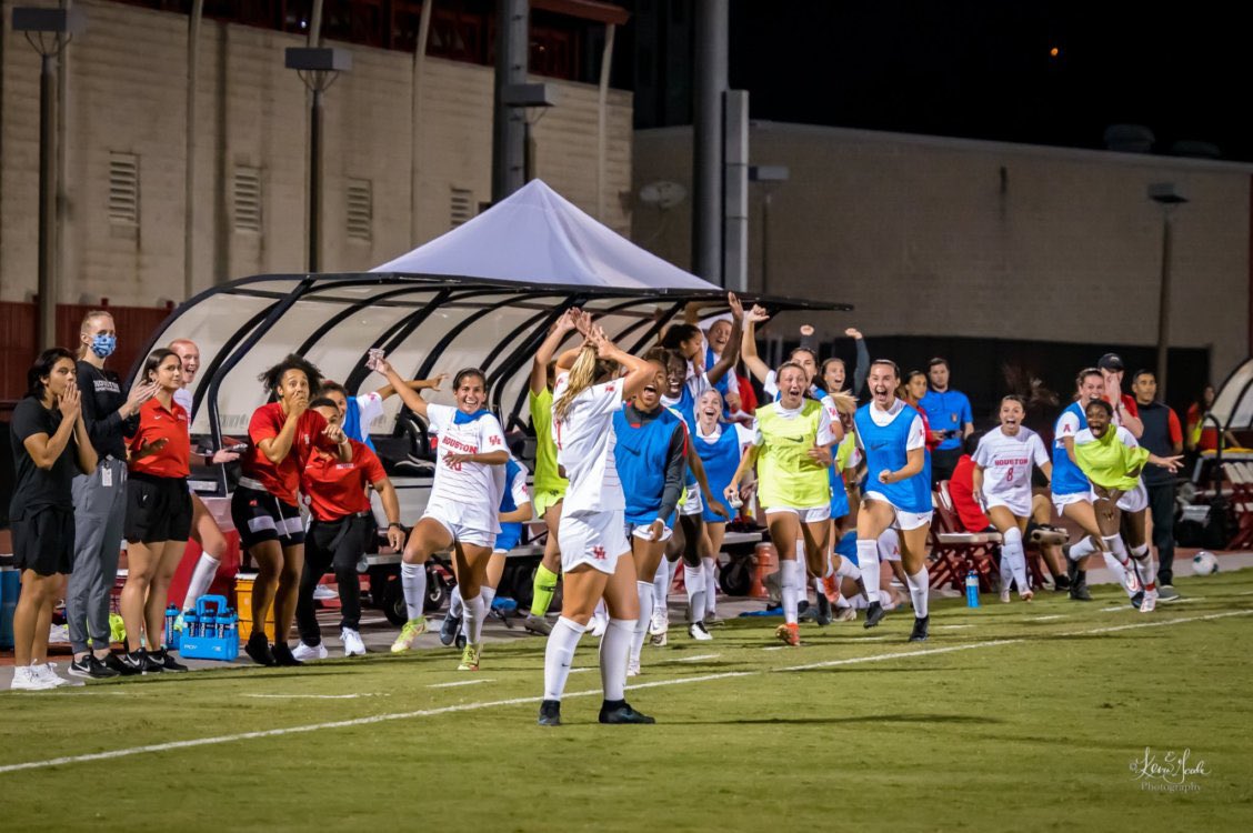 morgangoode99's tweet photo. Pure joy in 4 pics. ily @UHCougarSoccer https://t.co/FzKNMLRZ6d