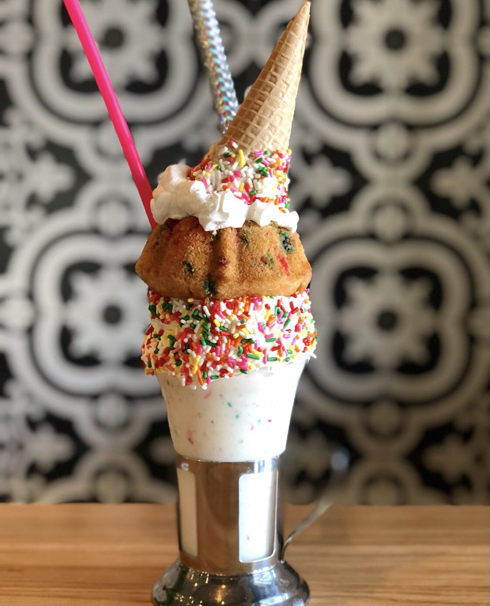 Come celebrate our 2 year anniversary with us this week!
$2 off celebration shake, BLOCK-tails and our Muttloaf®️ on the pup menu! Valid in-house only. Cannot combine offers. October 4-10! #anniversaryspecials #2yearanniversary