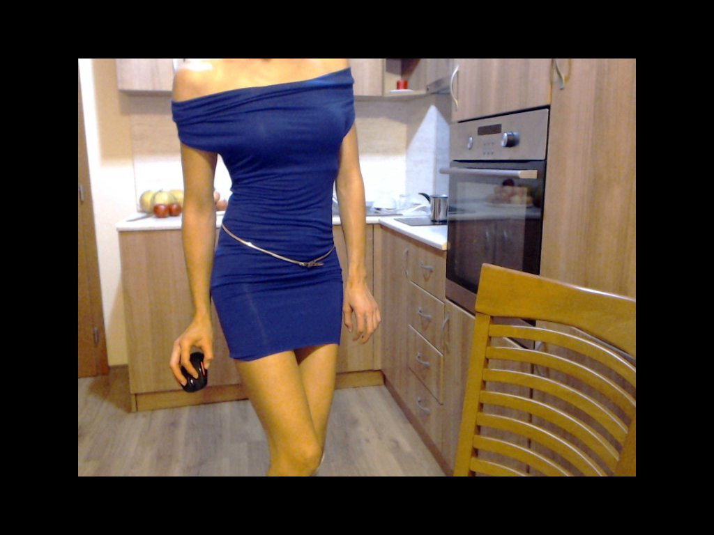 I'm online right now on skyprivate : profiles.skyprivate.com/model/328333-a… Please RT. thanks! #camgirl