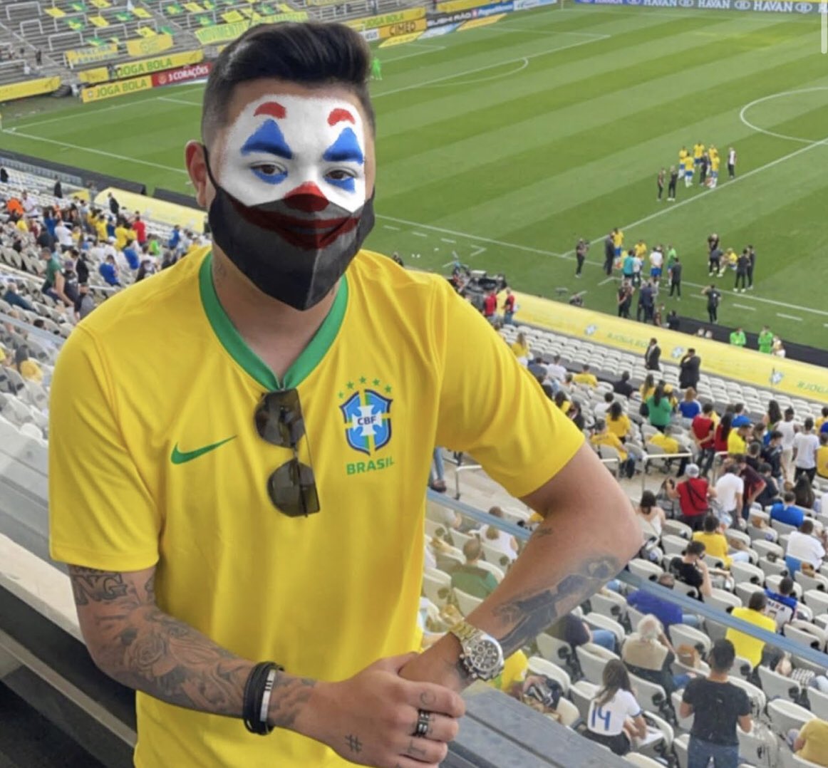 centraldefasfa's tweet photo. A gente é o que afinal Marck Zuckerberg? https://t.co/JCa0xCI0cP