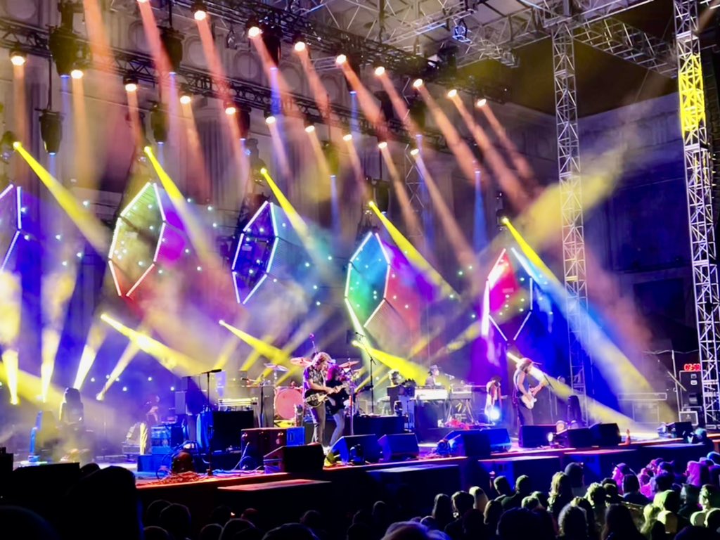 jamesfarag's tweet photo. @osirispod My Morning Jacket - Greek Theater, Berkeley 9/25/21 https://t.co/JUUR79Extv