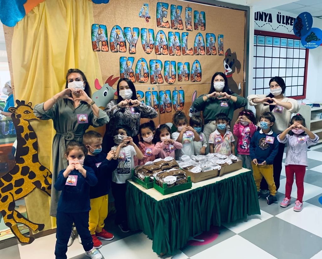 4 Ekim hayvanları koruma günü kutlu olsun 🐈🐕‍🦺🦋🐄🐑🕊️🦃🐥Bu Dünya hepimizin 🌍🤗 <a href="/tugbaozdinc/">Tuğba Özdinç Kater</a> <a href="/ErkenCocukluk/">Hale Güneş</a> <a href="/BKAyvalik/">Bahçeşehir Ayvalık</a> <a href="/BagderVesile/">Vesile Akçaçakır Bagder</a>
#BirKapSuBirKapMama
#BirliktePaylas