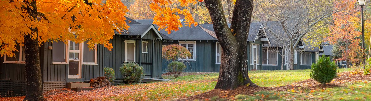 Explore 20 miles of #hiking #trails, #mountainbike, #kayak on 30-acre lake, and relax in a #mountain #cottage this #fall. Kanuga.org/Stay #828isgreat #roamtheplanet #visitnc #paddle #kayak #blueridgemountains #neverstopexploring #outdooradventures #wearthemask😷 #kanuga