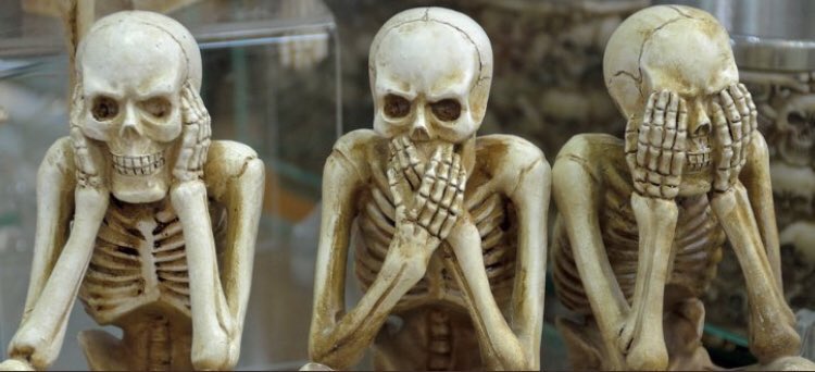 How FB,WhatsApp,&amp; IG got us waiting😂😂