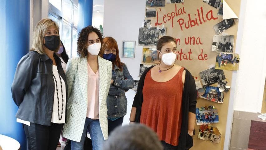 nuriamarinlh's tweet photo. Durant el curs escolar les entitats de lleure #LHospitalet continuen la seva tasca social i pedagògica als barris perquè infants i joves puguin divertir-se i aprendre alhora. A l’Esplai Pubilla Cases he pogut conèixer les activitats i tallers que fan nens i nenes amb els monitors https://t.co/X6Oawo6hVv