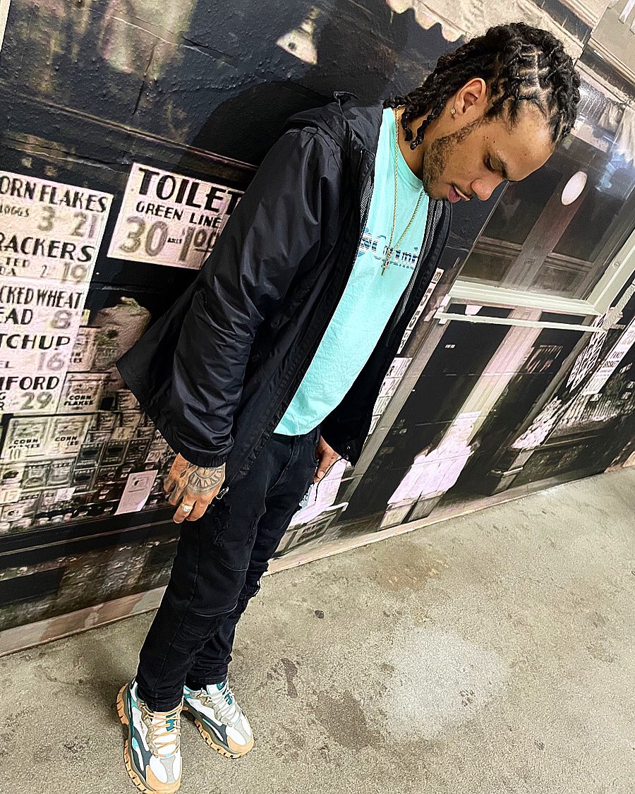 2Slimeeyy's tweet photo. We can go however u wanna go about it 🖤🗣 https://t.co/V7psNb3uT4