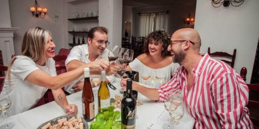 BacusTravelTour's tweet image. 🗣CATA DE VINOS ÚNICOS @Bodegas_Alvear | ¡Una experiencia imprescindible para los amantes de la gastronomía y del vino! @MontillaMoriles #Montilla #enoturismo Reservas reservaonline.support/bodegasalvear/…