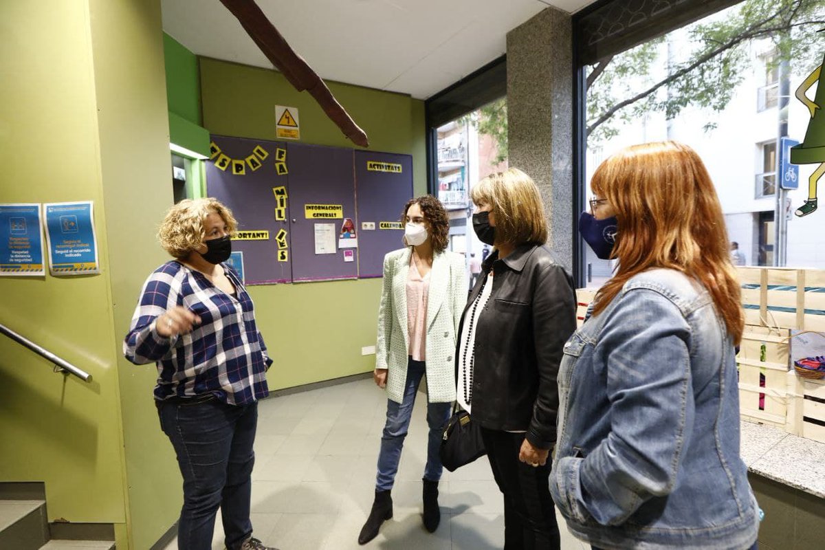 nuriamarinlh's tweet photo. Durant el curs escolar les entitats de lleure #LHospitalet continuen la seva tasca social i pedagògica als barris perquè infants i joves puguin divertir-se i aprendre alhora. A l’Esplai Pubilla Cases he pogut conèixer les activitats i tallers que fan nens i nenes amb els monitors https://t.co/X6Oawo6hVv