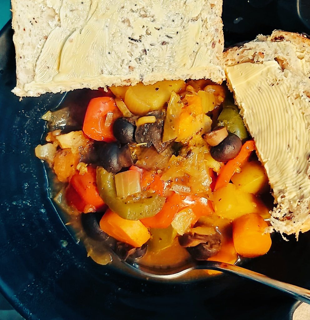 RavenSong1971's tweet photo. It's Slow Cooker season. Nothing warmer than immune boost stew with seasonal vegetables and a good health spell.
#autumnfood
๐ฌ๐๐ฒ/|\
#witcheskitchen https://t.co/ce1WNchXcE