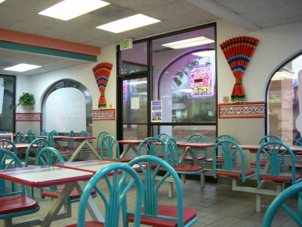 nerdist's tweet photo. mentally in a 90s Taco Bell #TacoDay https://t.co/eICjsgJkFY
