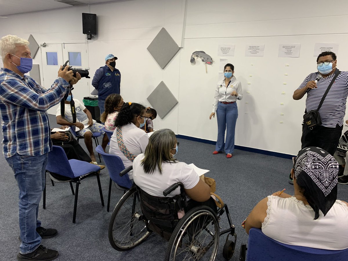 distritomalecon's tweet photo. Taller de construcción participativa de estudios y diseños con la comunidad del sector del Mercado Pesquero https://t.co/II30IOWBOm