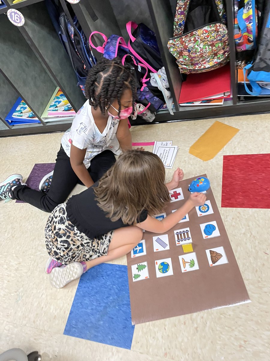 MsYostTeaches's tweet photo. Today was an awesome day. We learned how to code a “mouse” to travel to a symbol from a map legend. 

I loved hearing students so excited when they figured out how to code correctly. 
@Ms_APTyson @DaveSovine @yostr03 @G07Moreland https://t.co/eXFFR84TQd
