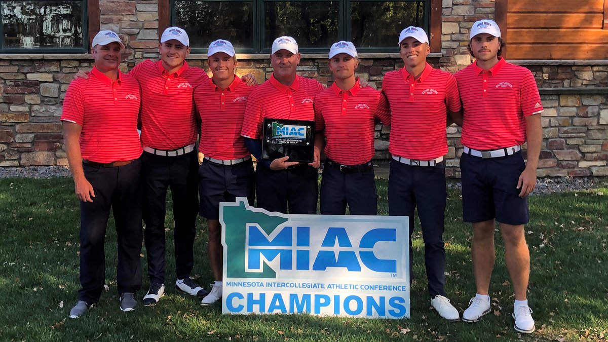 SJUJohnnies's tweet image. MIAC CHAMPIONS! No. 20 @johnniesgolf won its 14th conference title today at Bunker Hills G.C.!

The win clinched SJU's 19th appearance at the @NCAADIII Championship May 10-13 in Howey-in-the-Hills, Fla. 

RELEASE: gojohnnies.com/news/2021/10/4…

#GoJohnnies #d3golf