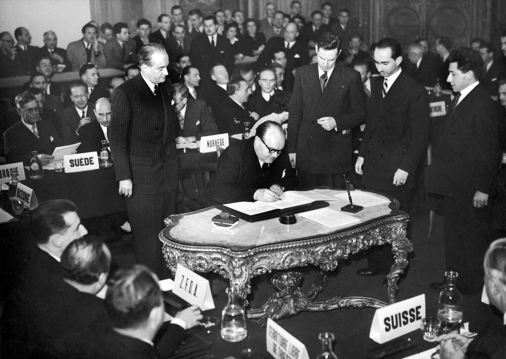 TriesteLibera's tweet photo. Quando la #OECD si chiamava #OECE e l'#AMGFTT vi rappresentava correttamente il nostro Stato, il #TerritorioLibero di #Trieste.
#FTT74 https://t.co/G3j41OMe2X
