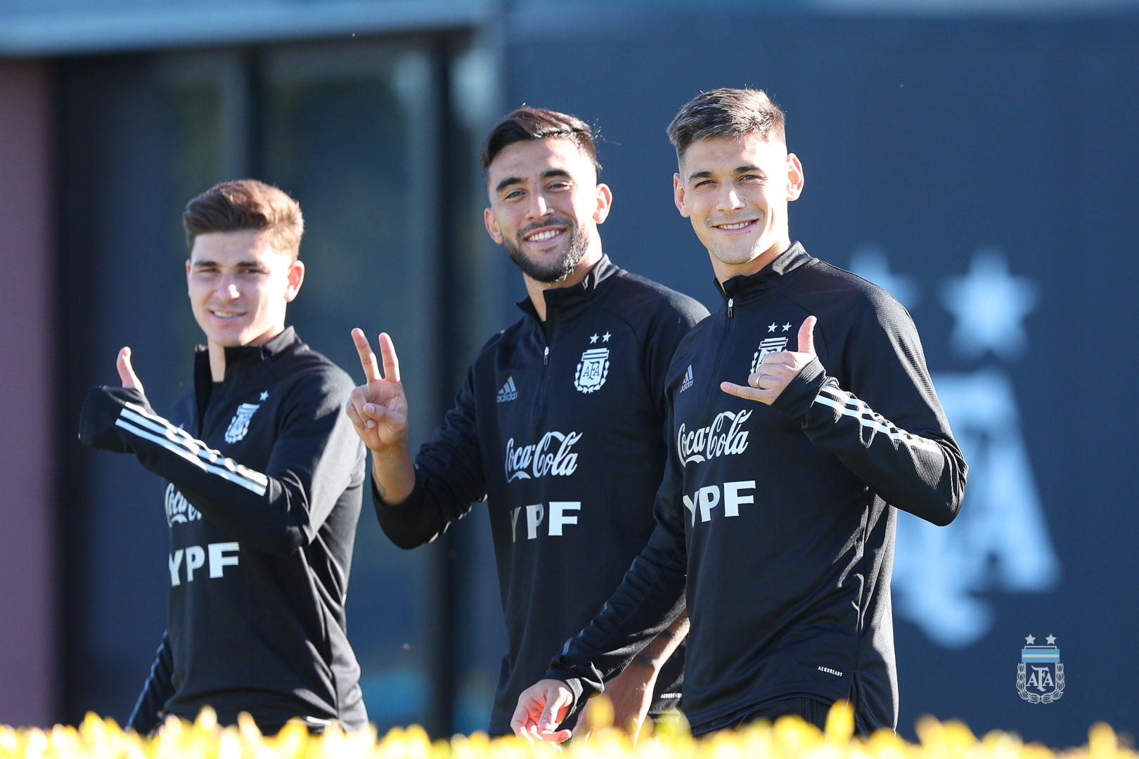 Llegaron todos: Messi, Di María y Paredes se sumaron al plantel de la Selección argentina