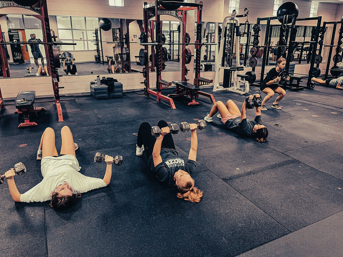 GirlsWHSSoccer's tweet photo. Putting in that work on a Monday. 💪 🏋️‍♀️ Getting #BetterTogether @WHSAthletics_ #WeCARE #GoCats🐾 https://t.co/vgnfoUqswt