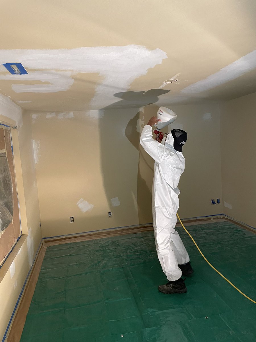 J360QualityCons's tweet photo. We painted the whole interior of the house 🎨🏠. Swipe through to see how the finish turned out and the process it took. We had to patch and sand all of the holes and visible drywall seams. Then we texturized and before final painting. https://t.co/PjWAcMtuu8