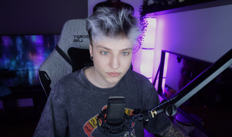 xCryboy's tweet photo. YA ESTOY EN DIRECTO EN BOYAAH @BooyahLatam  https://t.co/6zLOxtPcn6
RT Y TE SALUDO https://t.co/n7Yg6p3P0u
