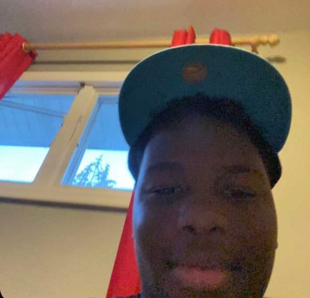 Aminelmao's tweet photo. @18xrated Nigga put the mega link and stop putting some scam link 💀 https://t.co/M6z9IjqJPW