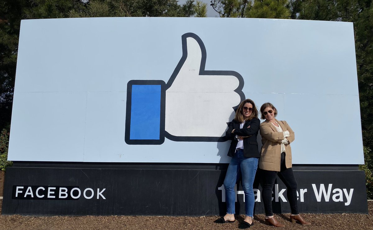 wearesuperkin's tweet photo. IT WAS US! 
#fb #fboutage #facebookdown #addtoresume #jkjkjk @MiriamBWilliams @oPembrokeStreet https://t.co/rjadg8k9US