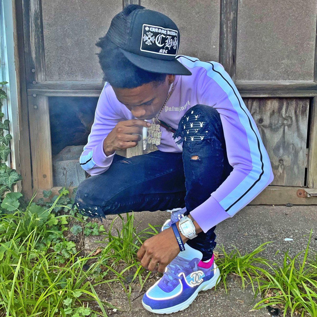 moneybagkz's tweet photo. Trappin hard cause time is money #llneff https://t.co/PpM2ujl0jP
